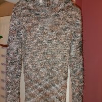 Дамски пуловер с полу, снимка 1 - Блузи с дълъг ръкав и пуловери - 34627022