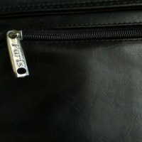 Чанта кожена през рамо женска с 5 прегради с цип 270х215х130мм, снимка 5 - Чанти - 41937157