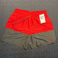 Къси гащи Nike , снимка 2 - Спортни дрехи, екипи - 41649492
