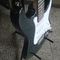 Електрическа китара, снимка 5 - Китари - 41186720