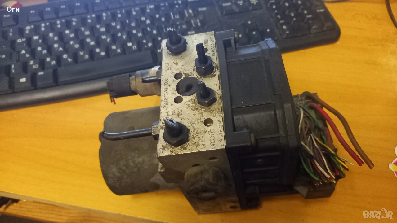 ABS помпа за Ауди А4 и Пасат В5.5 0 265 950 011 / 8E0 614 517 / 0 265 225 048, снимка 1