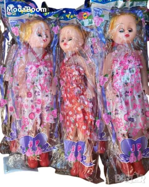 Красива кукла с елегантна флорална рокля, снимка 1