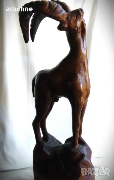 Голяма френска дървена статуя на козирог, снимка 1