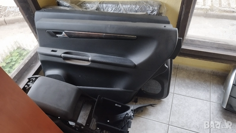 Кори за вратите, централна конзола и подлакътник за Мерцедес R class Long, снимка 1