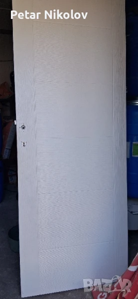 врати с каси и брави 8 броя, снимка 1