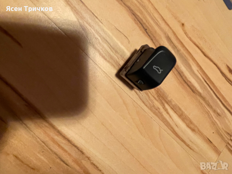 Бутон за отваряне на багажник Audi A4 B8, снимка 1