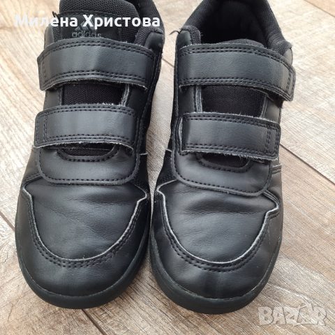 Детски н.33 Adidas маратонки, снимка 9 - Детски маратонки - 36245070