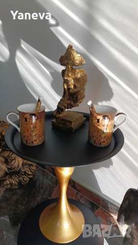 Метална , помощна маса в златисто и черно. , снимка 10 - Маси - 53682419