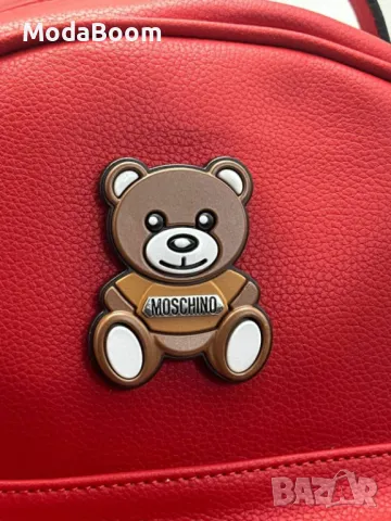 Moschino дамски чанти различни цветове , снимка 10 - Чанти - 48229520