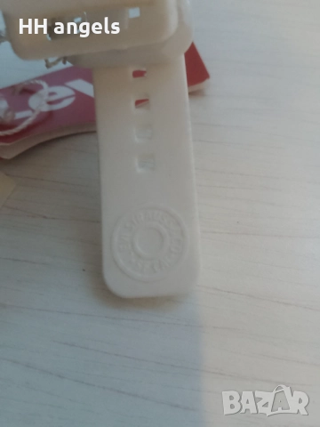 Levis дамски часовник с кристали Swarovski, снимка 7 - Дамски - 52773307