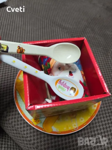 Чиния с Мечо Пух и чаша с Дядо Коледа , снимка 4 - Чинии - 48536504