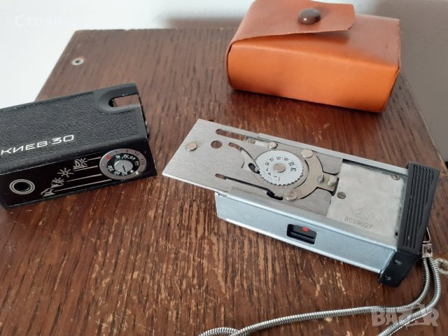 Фотоапарати Киев 30,Киев 303 СССР, снимка 7 - Фотоапарати - 44224751