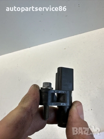 Сензор разпределителен вал за Peugeot 3008 1.2T 65000 км (2022) 9688725080, снимка 2 - Части - 53569679