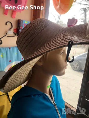 Дамски шапки с периферия , снимка 1