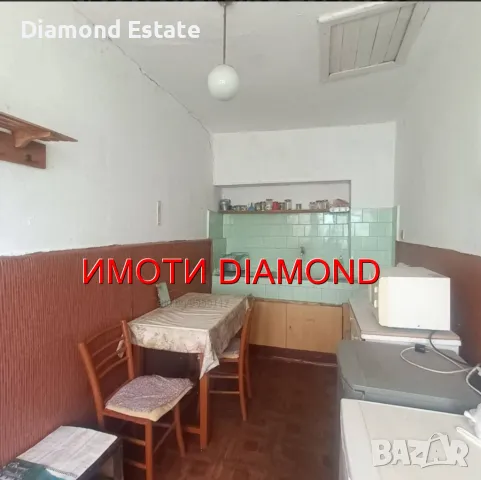 Двуетажна къща в село Татарево общ. Първомай, снимка 9 - Къщи - 47450081