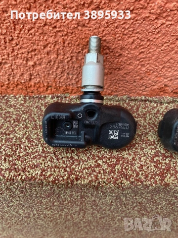 Оригинални сензори (датчици) за налягане в гумите  на Toyota, снимка 2 - Аксесоари и консумативи - 52255080