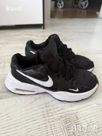 маратонки Nike номер 38.5