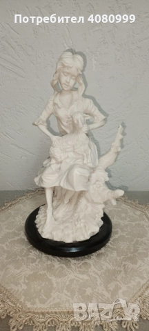 Стауя, клей, мисля "Момиче с агънце", снимка 2 - Колекции - 51969156