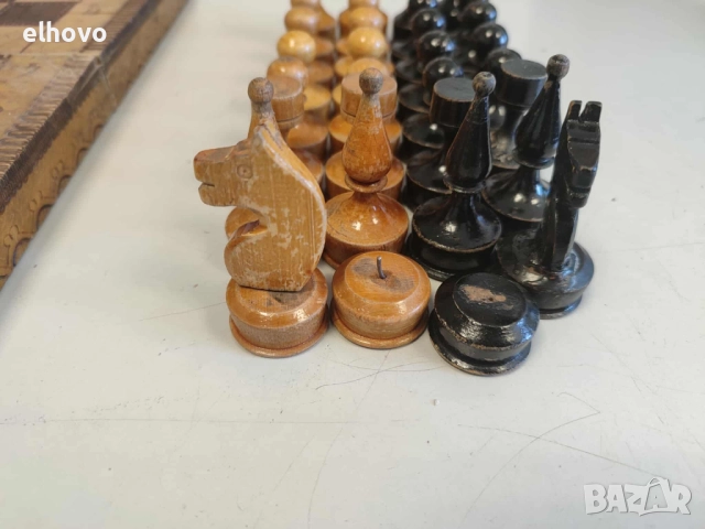 Стар дървен шах/табла, снимка 5 - Антикварни и старинни предмети - 51753864