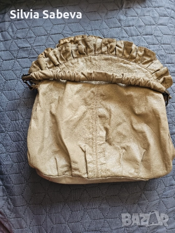 Дамска бежова кожена чанта с една дръжка, снимка 2 - Чанти - 52863223