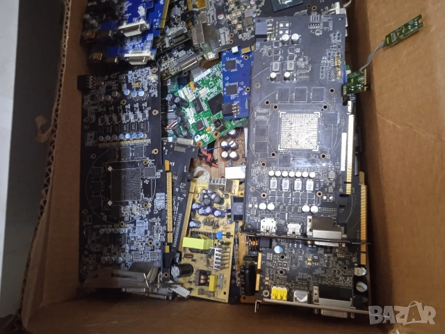 Видеокарти на части , снимка 3 - Видеокарти - 53140073