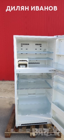 Хладилник с фризер SHARP, снимка 5 - Хладилници - 51792368