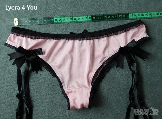 М розови сатенирани изрязани бикини/бразилиани с черни жартиери, снимка 10 - Бельо - 40501245