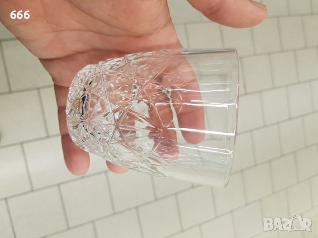 Шише и 6 чаши, снимка 2 - Чаши - 42643498