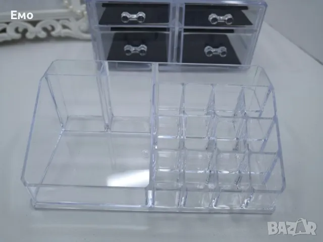 Функционален прозрачен органайзер за гримове в две части, снимка 3 - Органайзери - 48088515