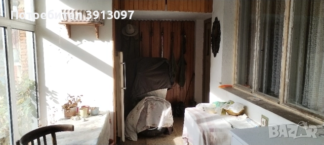 Две къщи, гараж, плевня, намиращ се на 11км.от Трявна , снимка 9 - Гаражи и паркоместа - 52304619