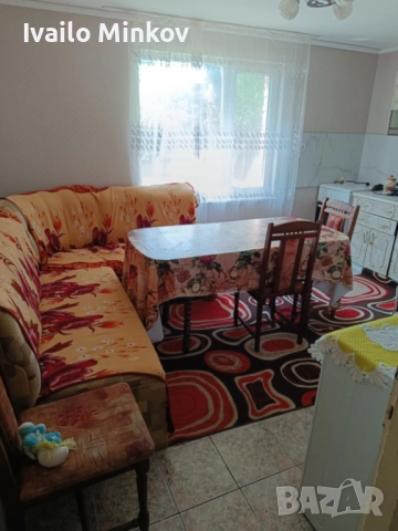 Къща под наем с двор, градина и постройки – с. Ковачица, 750 лв., снимка 10 - Къщи - 52019672