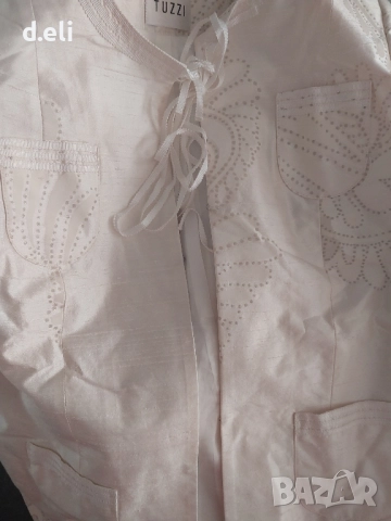 TUZZI Size M 100% Коприна Ново бяло сако, снимка 3 - Сака - 51642973