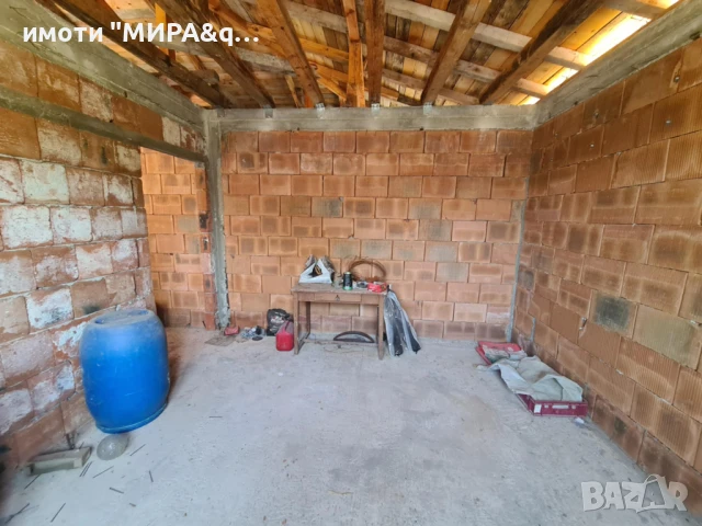 НОВОПОСТРОЕНА ЕДНОЕТАЖНА КЪЩА С ПАРЦЕЛ 2 015 кв.м., снимка 9 - Къщи - 50947377