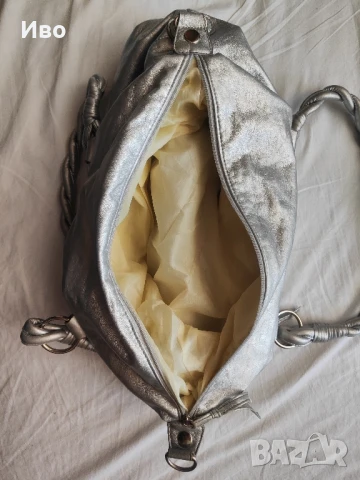 Дамска чанта, снимка 2 - Чанти - 50535250