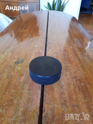 Стара шайба за хокей #2