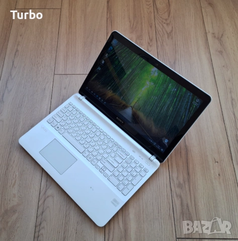 15.6' Sony Vaio 15 Core i3-3217u/Nvidia 740M 1GB/8GB/128GB SSD/Бат.3ч., снимка 2 - Лаптопи за дома - 53420030