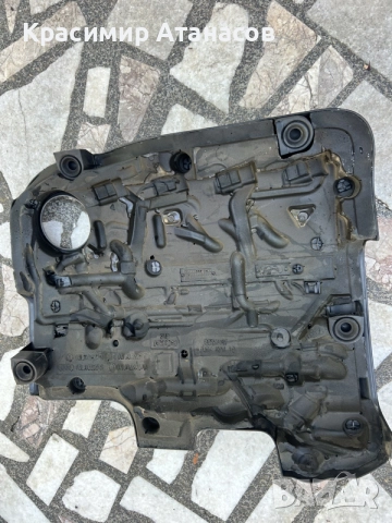 03L103925. Декоративен капак двигател за Vw Туран 1.6 TDI. 105кс. 2010-2015г, снимка 4 - Части - 55713209