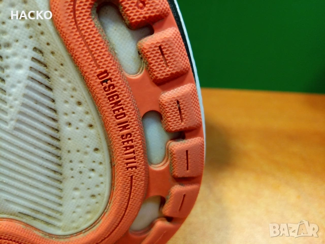 Маратонки Brooks Adrenaline GTS 24 Номер 44.5 Стелка 28.5 см. 100% Оригинални Внос от Англия, снимка 17 - Маратонки - 53785878