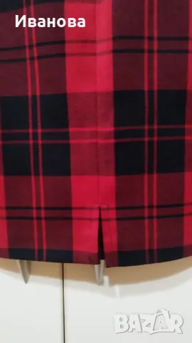 Италианска пола - червено и черно каре , снимка 4 - Поли - 49425541