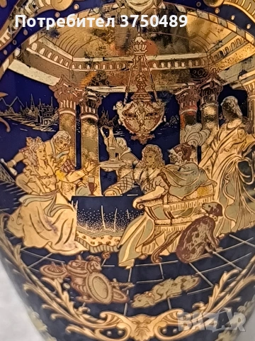 Порцеланова ваза с кобалтово -синя глазура и богата златна декорация., снимка 3 - Антикварни и старинни предмети - 53763656