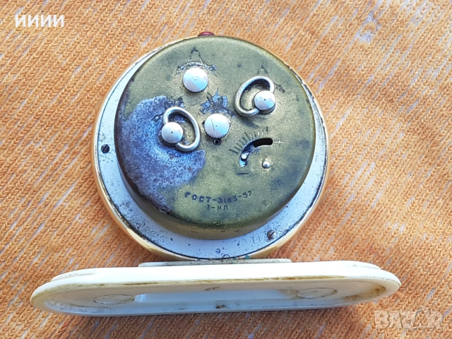 Часовник будилник Слава 2, снимка 2 - Антикварни и старинни предмети - 53771496