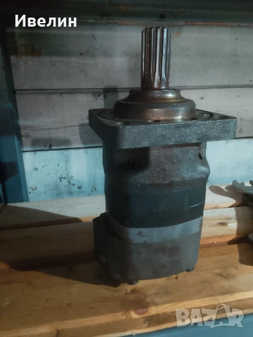 Хидромотори хидро мотор бобкат 553