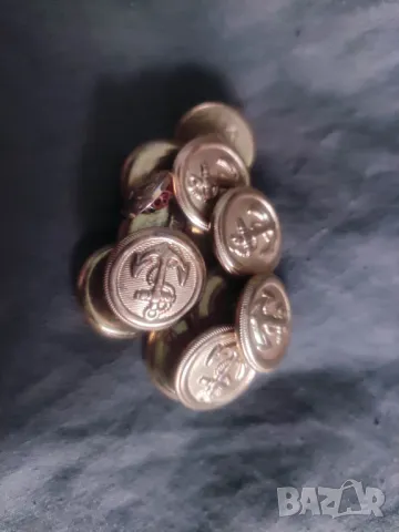 Продавам Военно-морски копчета