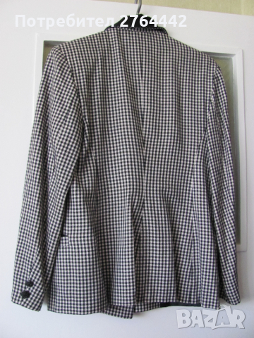 Двуредово сако с подплата, снимка 2 - Сака - 36216967
