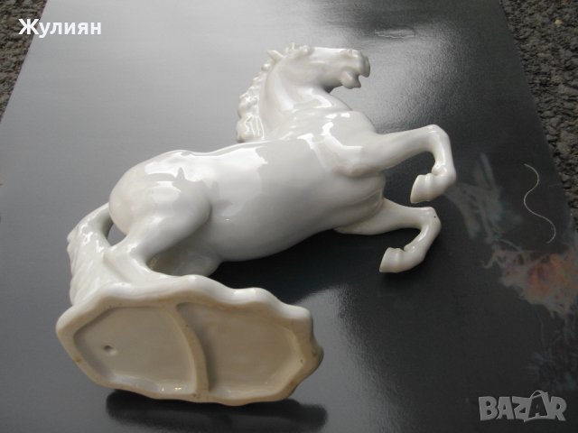 СТАР ПОРЦЕЛАН БЯЛ КОН, снимка 6 - Антикварни и старинни предмети - 39200028