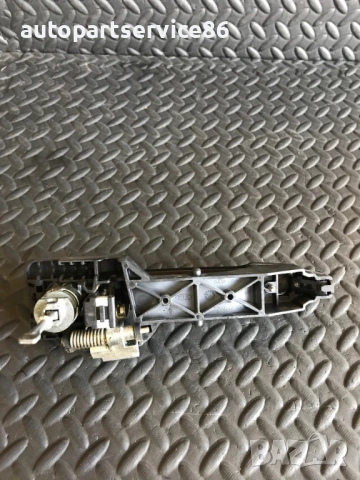 Външна дръжка за предна дясна врата черна за KIA Ceed (2007–2012), снимка 2 - Части - 53235754