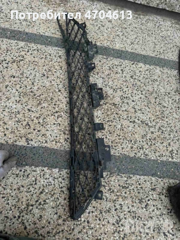 Решетка в предна броня на Инфинити Infiniti Q60 само за 50Eur. 62254-5CA1A, снимка 2 - Части - 53050649