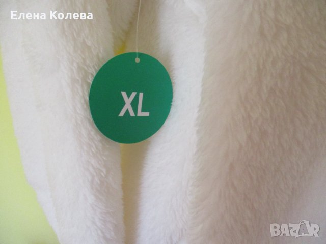 Бяла вълнена блуза, снимка 5 - Блузи с дълъг ръкав и пуловери - 34308330