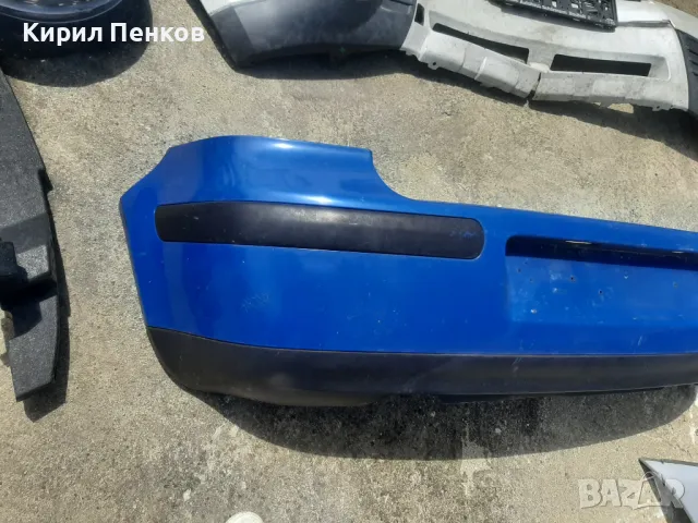 Оригинална задна броня за Голф 4, снимка 2 - Части - 50327090
