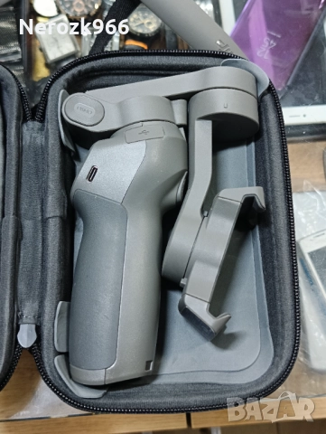 DJI Osmo Mobile 3 combo - Сгъваем Гимбал за Смартфони, снимка 2 - Чанти, стативи, аксесоари - 52595265